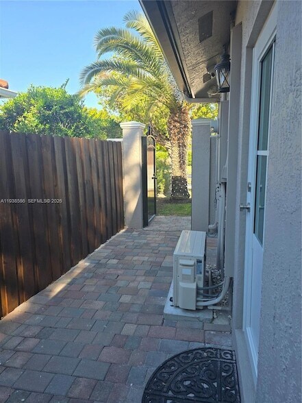 Foto del edificio - 15762 SW 102nd St