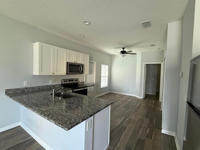 863 Helen St St Augustine FL - 863 Helen St St Augustine Fl Building Photo 