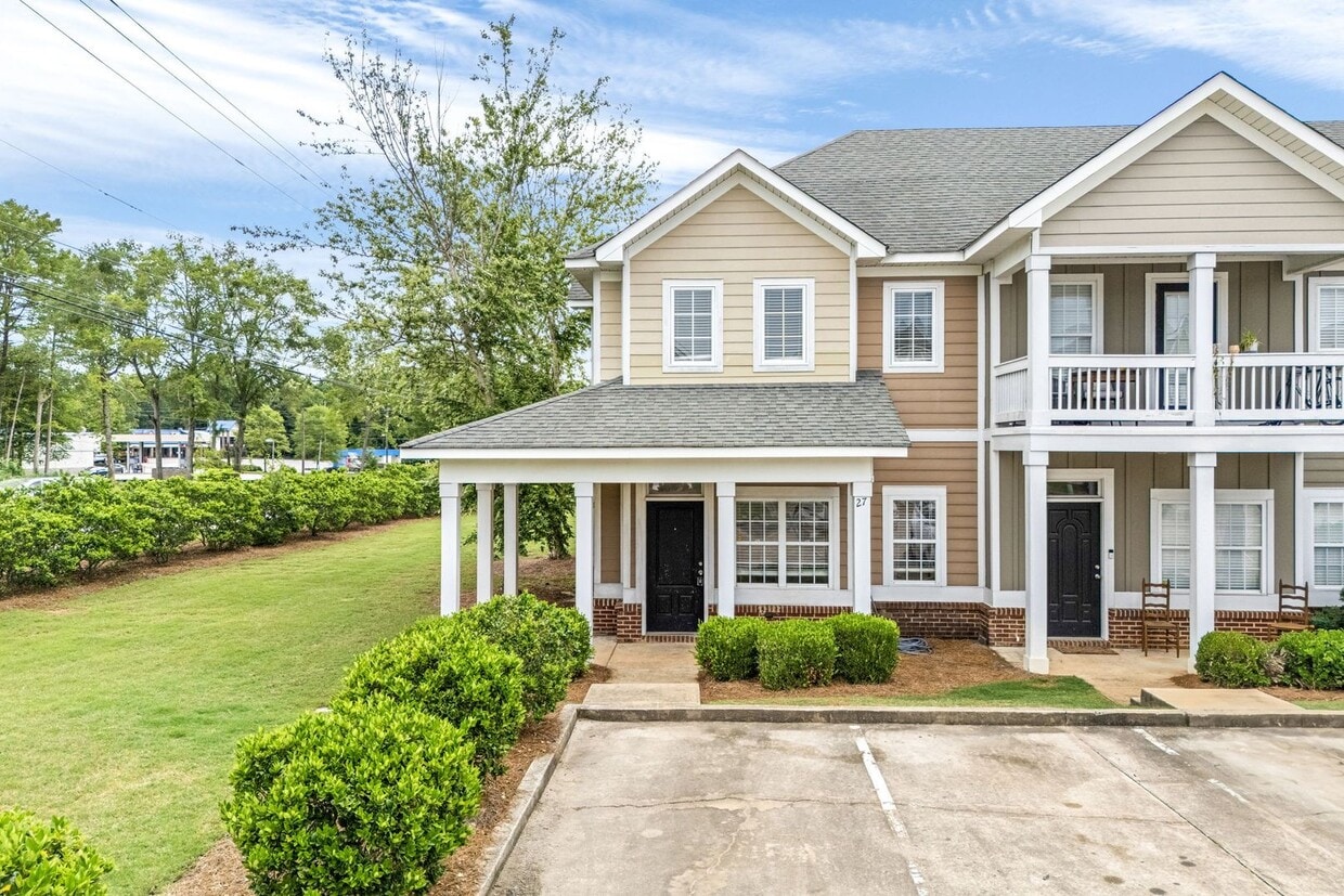 Great Location Close to AU Vet School! - Great Location Close to AU Vet School!