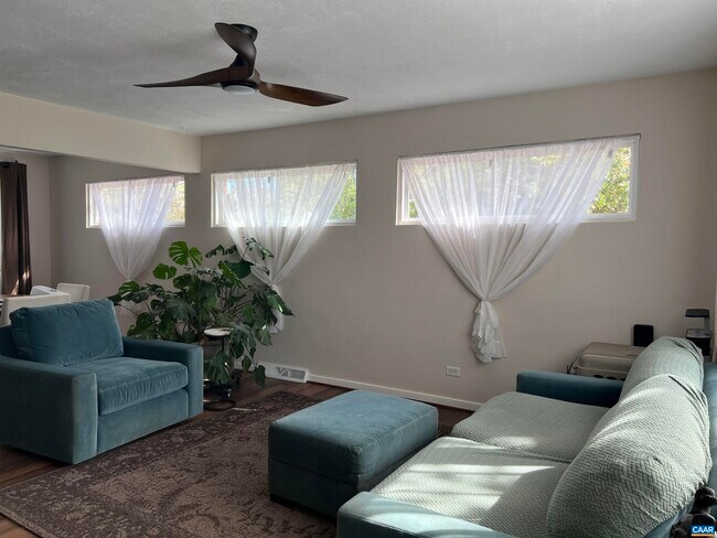 Foto del edificio - 1201 Bland Cir