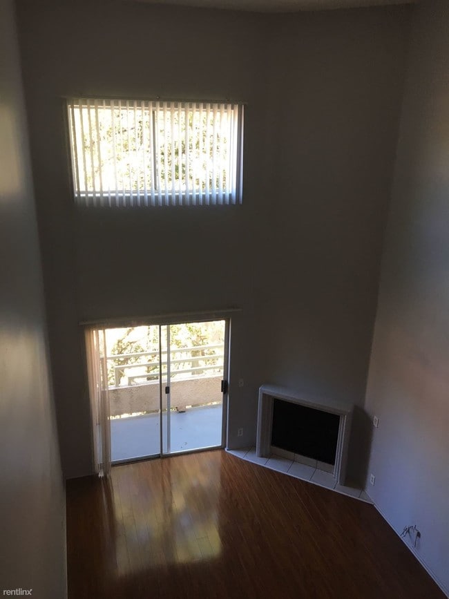 Building Photo - 5405 Kester Ave