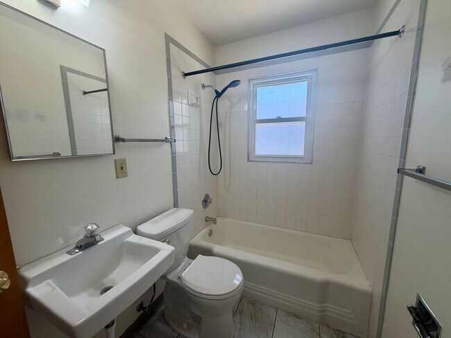 Foto del edificio - 863/865 S 45th St