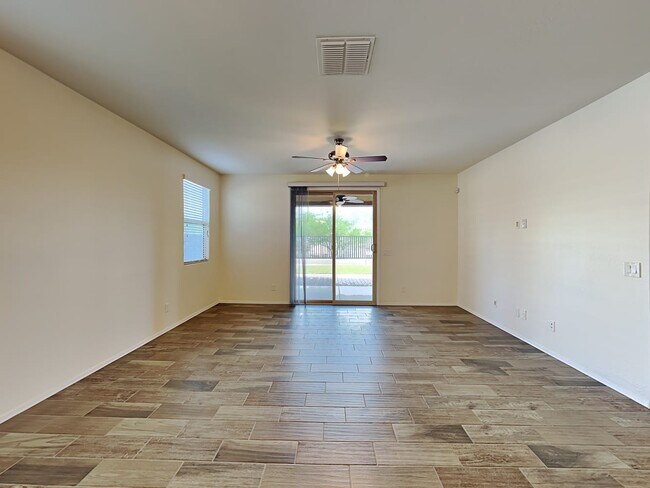 Foto del edificio - 8579 S 40th Dr