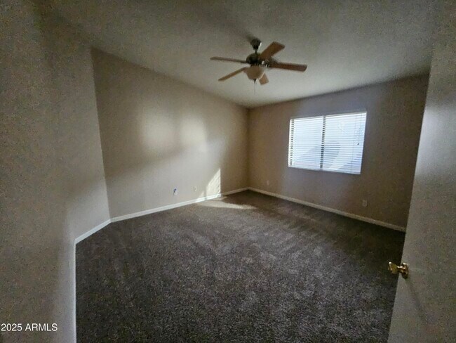 Foto del edificio - 842 E Impreria St