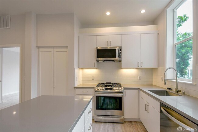 Foto del edificio - 41 Rosemont Pl