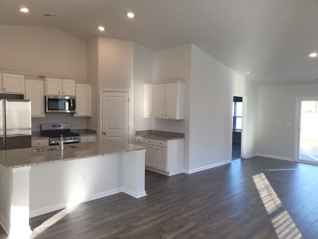 Foto del edificio - 3 bedroom/2 bath duplex in Heather Glenn