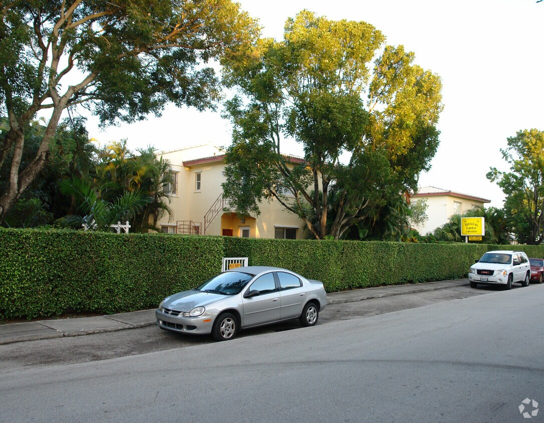 Foto del edificio - 733 NE 16th Ave