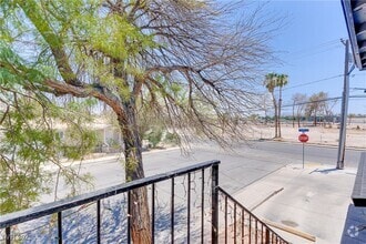 Building Photo - 312 E Tonopah Ave
