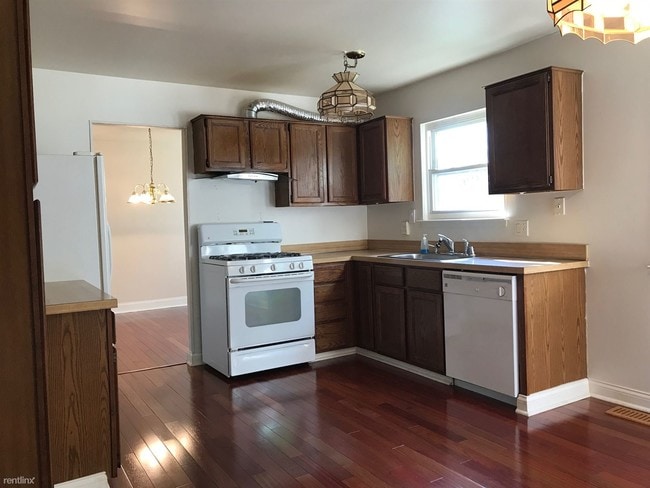 Building Photo - 3 br, 2.5 bath House - 3625 Loon Lake Rd