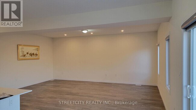 Building Photo - 1501 Applerock Ave