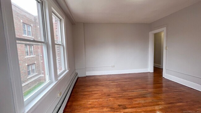 Foto del edificio - 455 Edgewood St