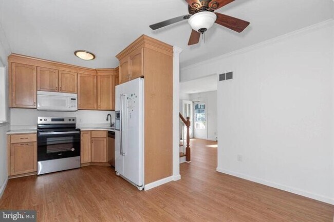 Kitchen - 2 Phelps Ln