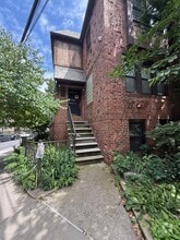 Building Photo - 3446 Giles Pl