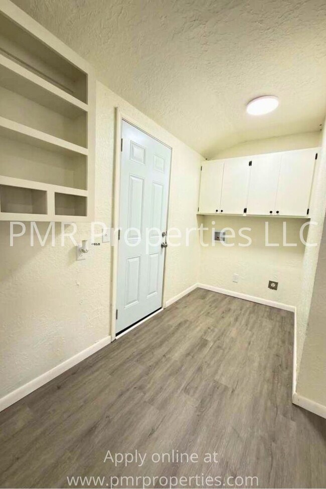 Foto del edificio - 3 Bedrooms / 1.5 Bathrooms House