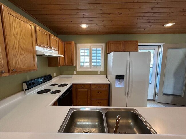 Building Photo - 3148 Bridgewater Dr