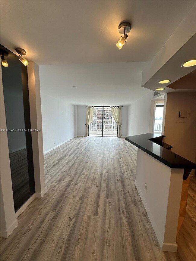 Foto del edificio - 200 SE 15th Rd