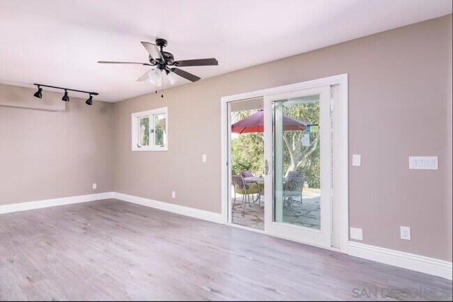 Building Photo - 3508 Tierra Linda Ln