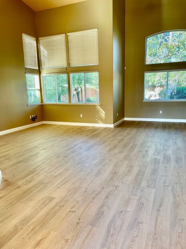 Foto del edificio - 8577 Almond Bluff Ct