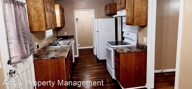 Building Photo - 3 br, 1 bath House - 3912 Tucker Rd