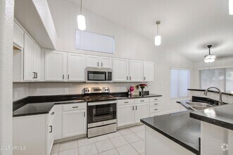 Building Photo - 15025 W Bottle Tree Ave