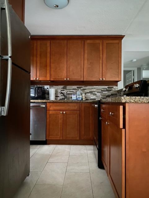 Primary Photo - 301 Meadows Cir