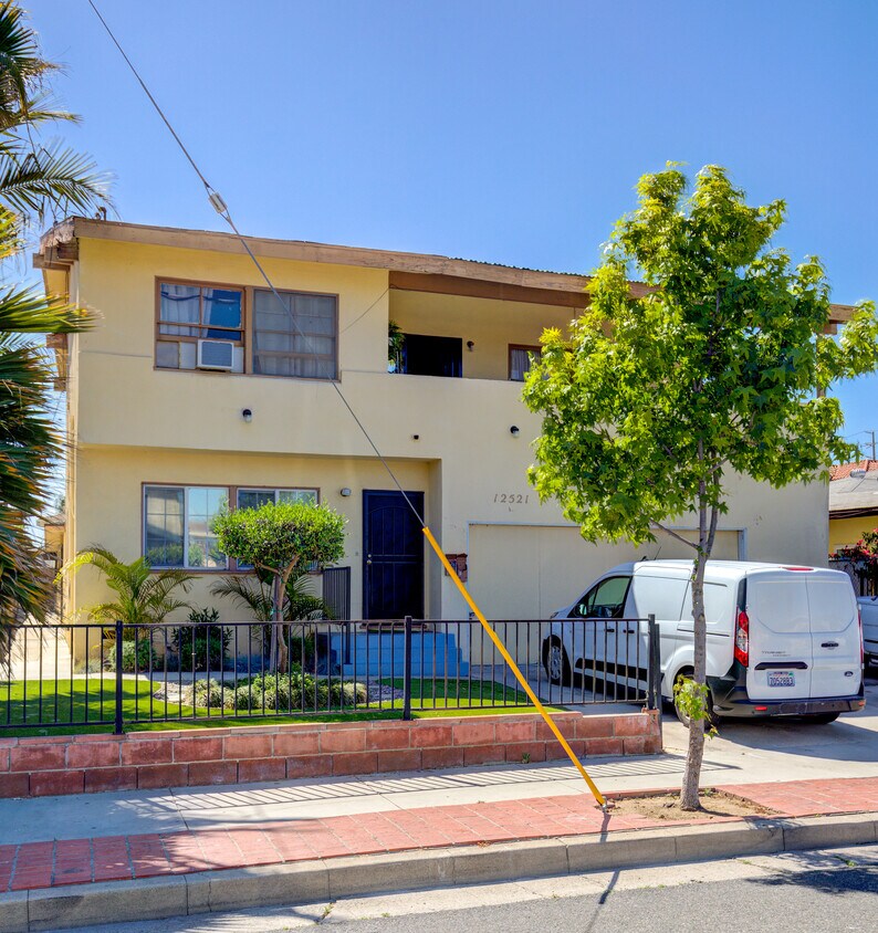 Foto del edificio - 12521 York Ave