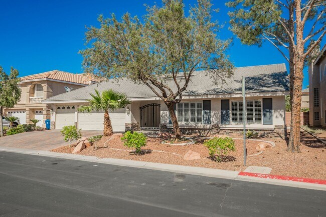 Foto del edificio - Gorgeous 1 Story Home in Gated Community