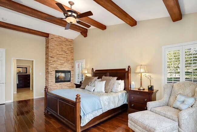Building Photo - 3542 Avenida Amorosa