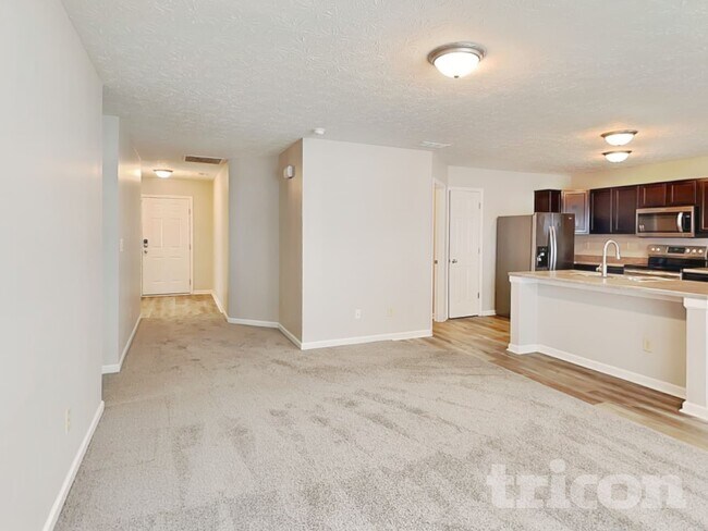 Foto del edificio - 1806 12 Oaks Dr