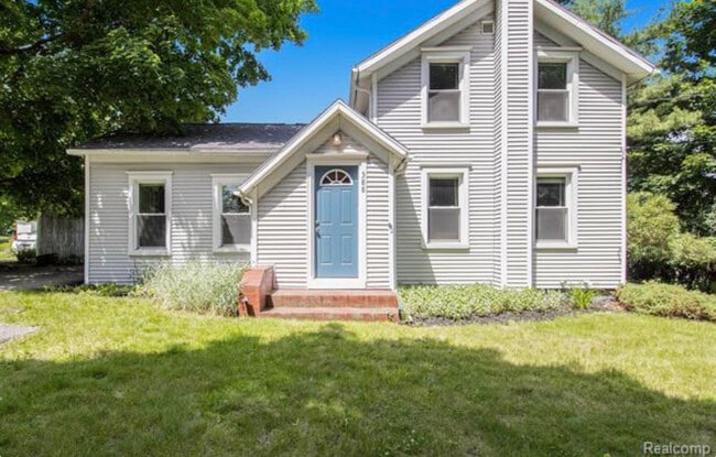 Building Photo - 388 Hillsdale St