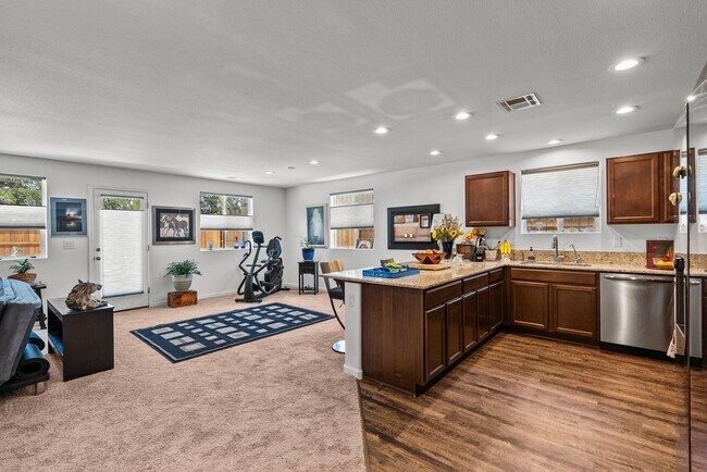 Foto del edificio - FURNISHED! 3 Bedroom, 2 Bathroom New Home ...