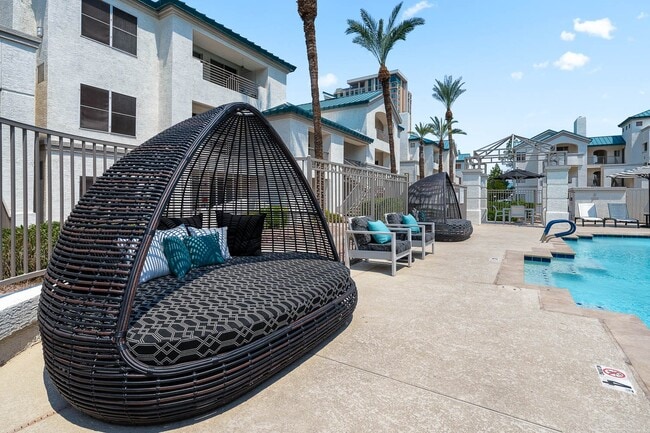 Building Photo - The Met at 3rd and Fillmore