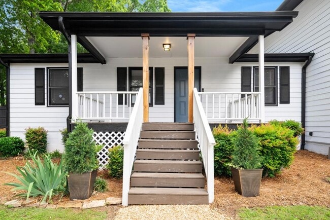 Building Photo - 3142 Chamblee Gap Rd