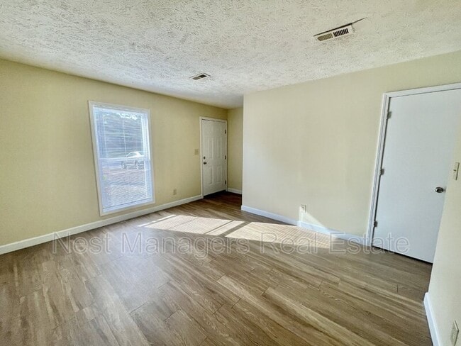Building Photo - 5848 Aftonshire Dr