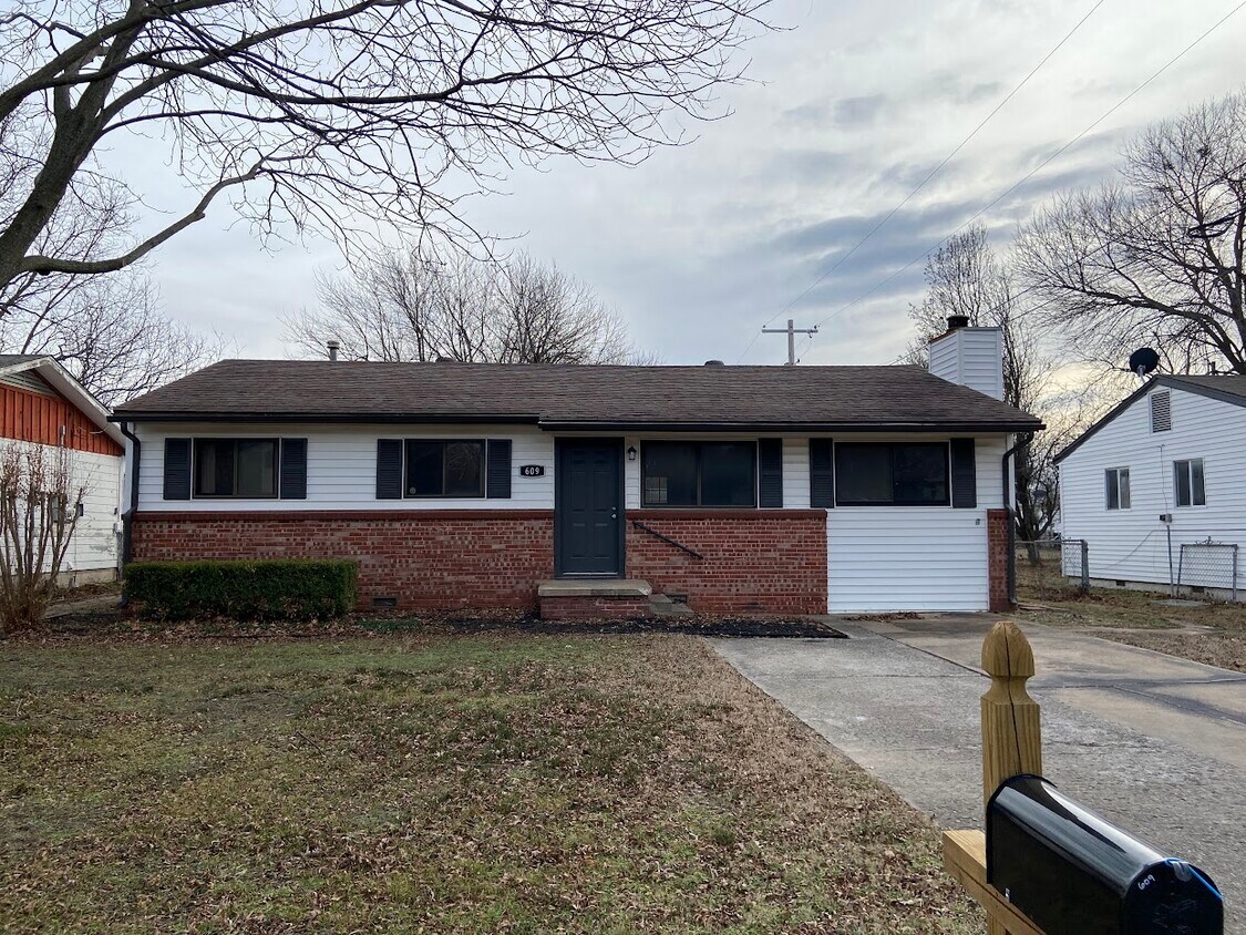 609 E Fort Worth Pl, Broken Arrow, OK 74012 House Rental in Broken