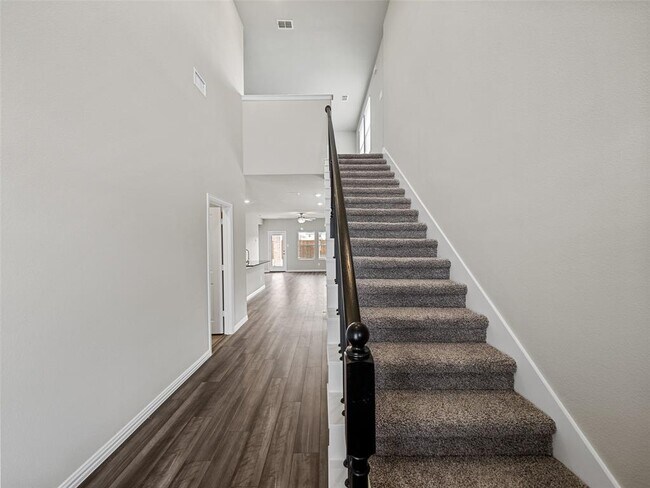 Building Photo - 4807 Hunter Hurst Dr