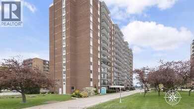 Building Photo - 8591 Riverside Dr E