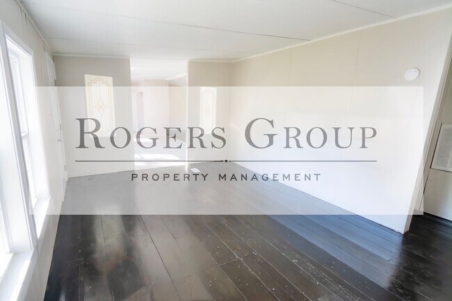 Foto del edificio - 992 Buchanan Rd