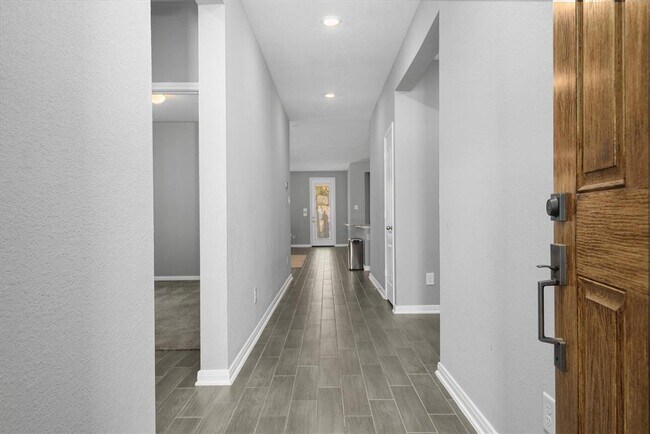 Building Photo - 4011 Mossy banks Ln