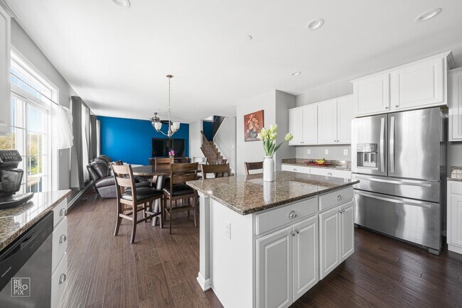 Foto del edificio - COMING SOON - WINSTON HOME LOCATED IN VISTA RIDGE IN GURNEE!