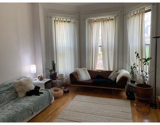 Building Photo - 110 Newbury St