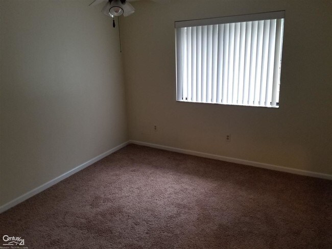 Building Photo - 39495 Harrison Bay Ct