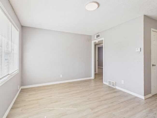 Foto del edificio - 3010 Westhaven Dr