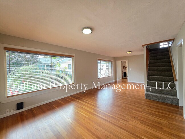 Foto del edificio - 905 NE 80th Ave