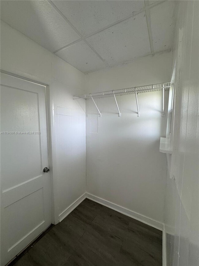 Foto del edificio - 25 SW 10th St