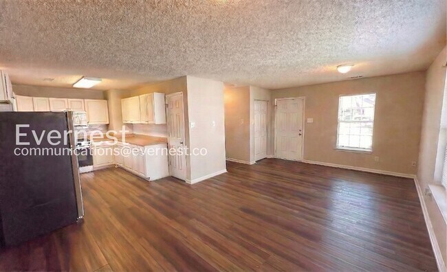 Foto del edificio - 3002 Sonya Dr NW