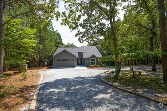 Building Photo - 102 Firetree Ln