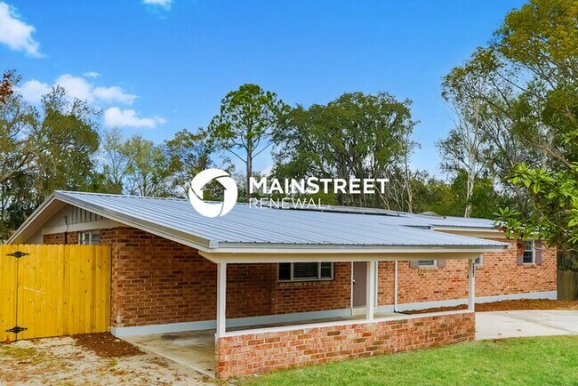 Foto del edificio - 3 Bedroom Pet-Friendly Home in ORANGE PARK, FL with Main Street Renewal