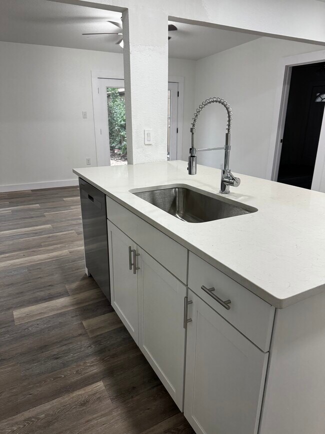 Foto del edificio - 4603 Guadalajara Dr