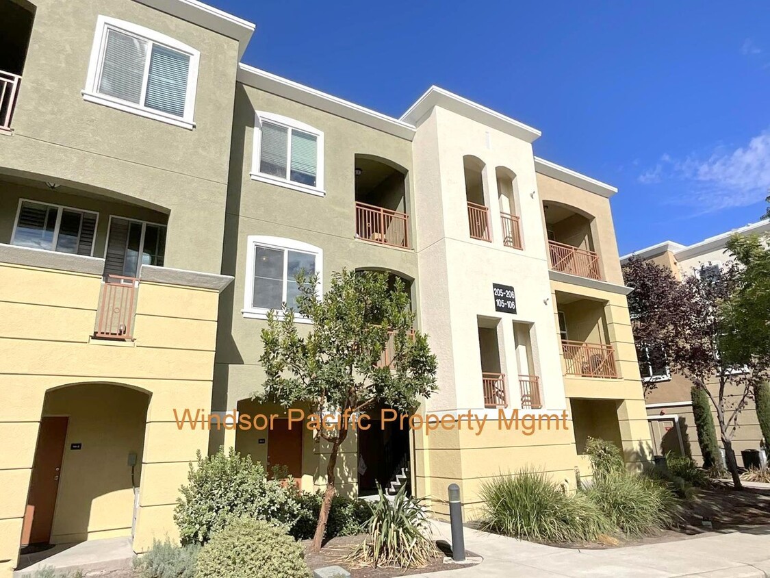 Primary Photo - NEW PRICE ! Super Location ! Downtown San ...